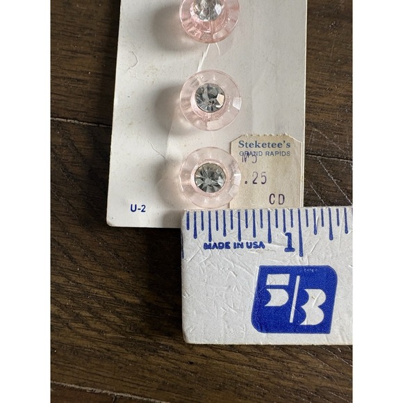 VTG  Luckyday Lady Washington Buttons Genuine Pearl Buttons Glass White Pink - Picture 7 of 7